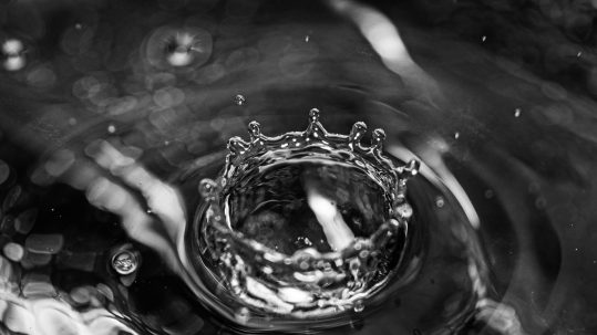 water drop to show How to cleanse skin